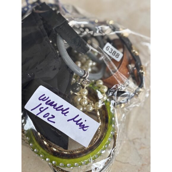 Mixed Jewelry Lot 14 Oz Assorted Bracelets & Necklaces With Beads Chains Leather - Picture 2 of 11